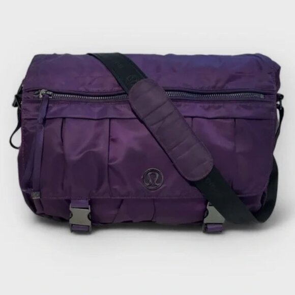 Lululemon Urban Yogini Messenger Bag in Royal Purple - Picture 3 of 16